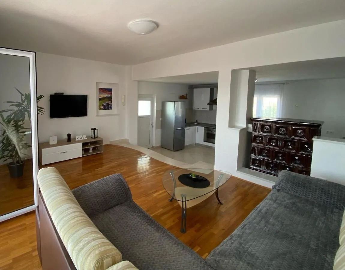 Apartment Maslenica 12636A Jasenice