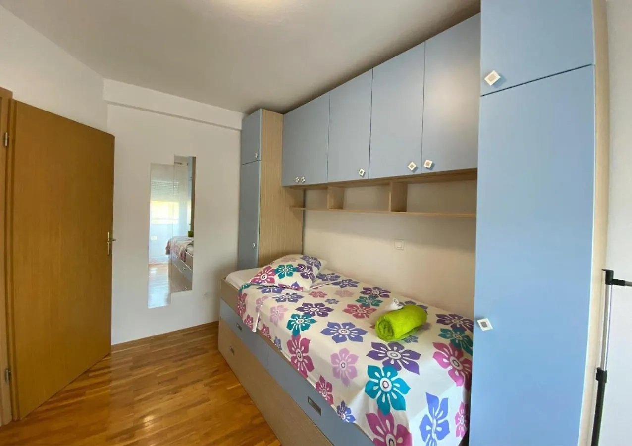 Apartment Maslenica 12636A Jasenice